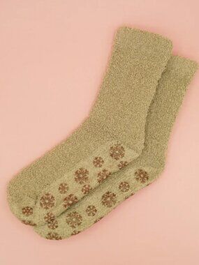 (3/30$) Snowflake Slipper Socks